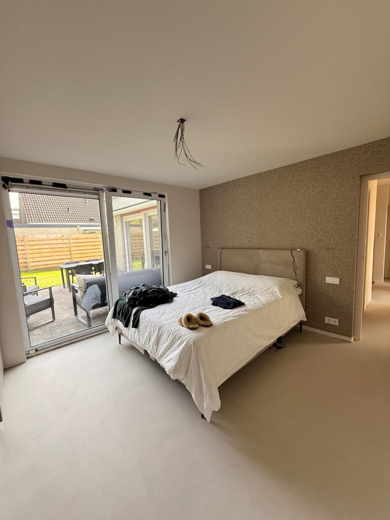 Minimalist bedroom with outdoor access